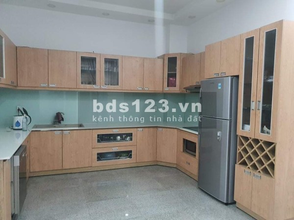 Biệt thự Quận 9, DT 382m2, Giá giảm mạnh 9 tỷ hút khách đầu tư.