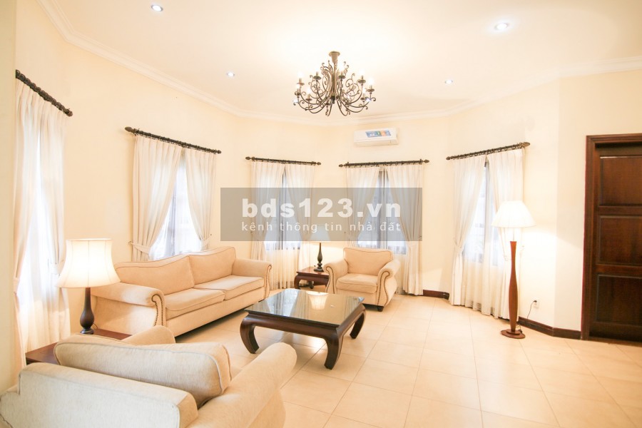 Cho Thuê Villa Hồ bơi sân vườn 250m2 đầy đủ nội thất Nguyễn văn hưởng Thảo Điền Quận 2 MS:42