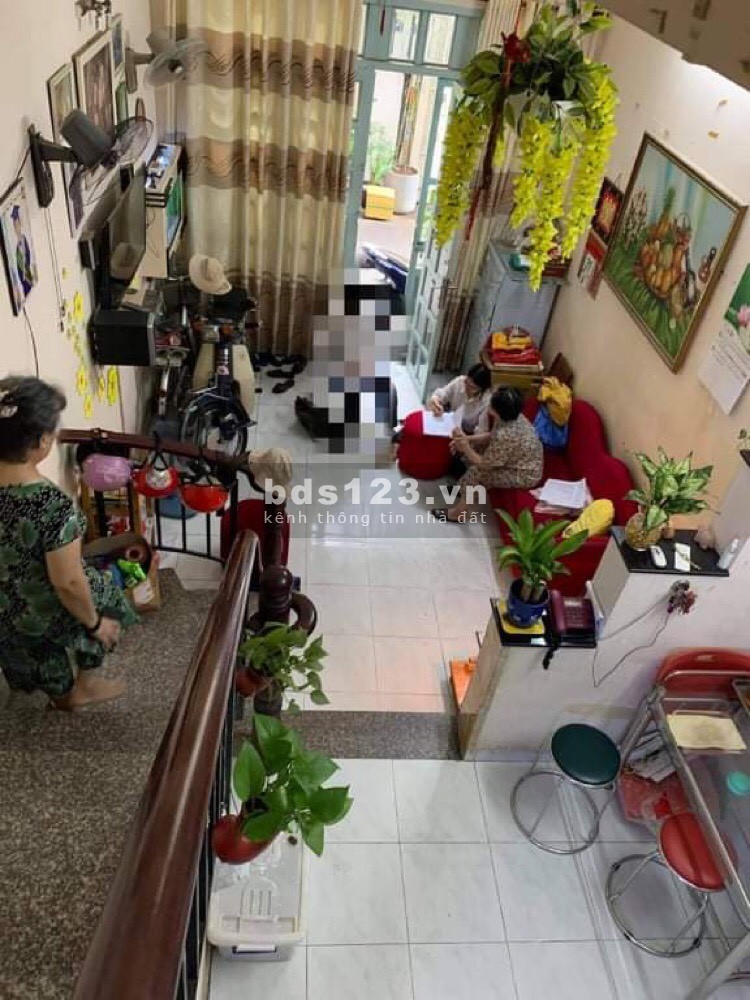 Bán nhà 1 đời chủ đường Nguyễn Thiện Thuật Q.3, HXH 6m, giá rẻ
