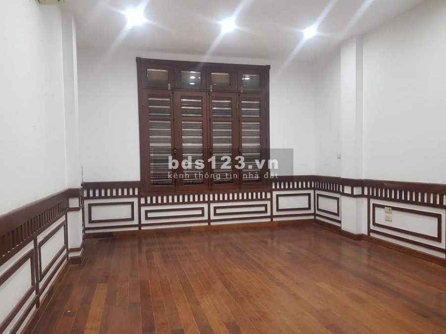 Bán nhà Đặng Thùy Trâm nội thất VIP phân lô ô tô, DT 60mx5t, mt hơn 4m, tầm tiền hiếm.