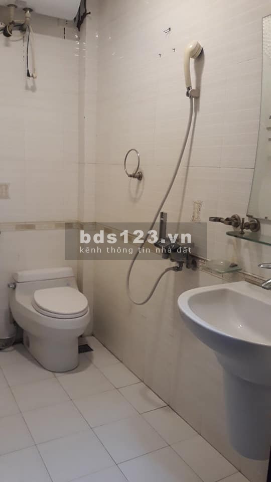 Bán nhà Đặng Thùy Trâm nội thất VIP phân lô ô tô, DT 60mx5t, mt hơn 4m, tầm tiền hiếm.