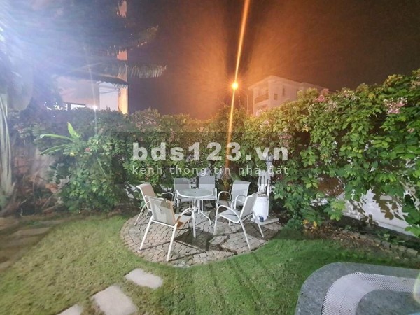 Biệt thự Quận 9, DT 382m2, Giá giảm mạnh 9 tỷ hút khách đầu tư.