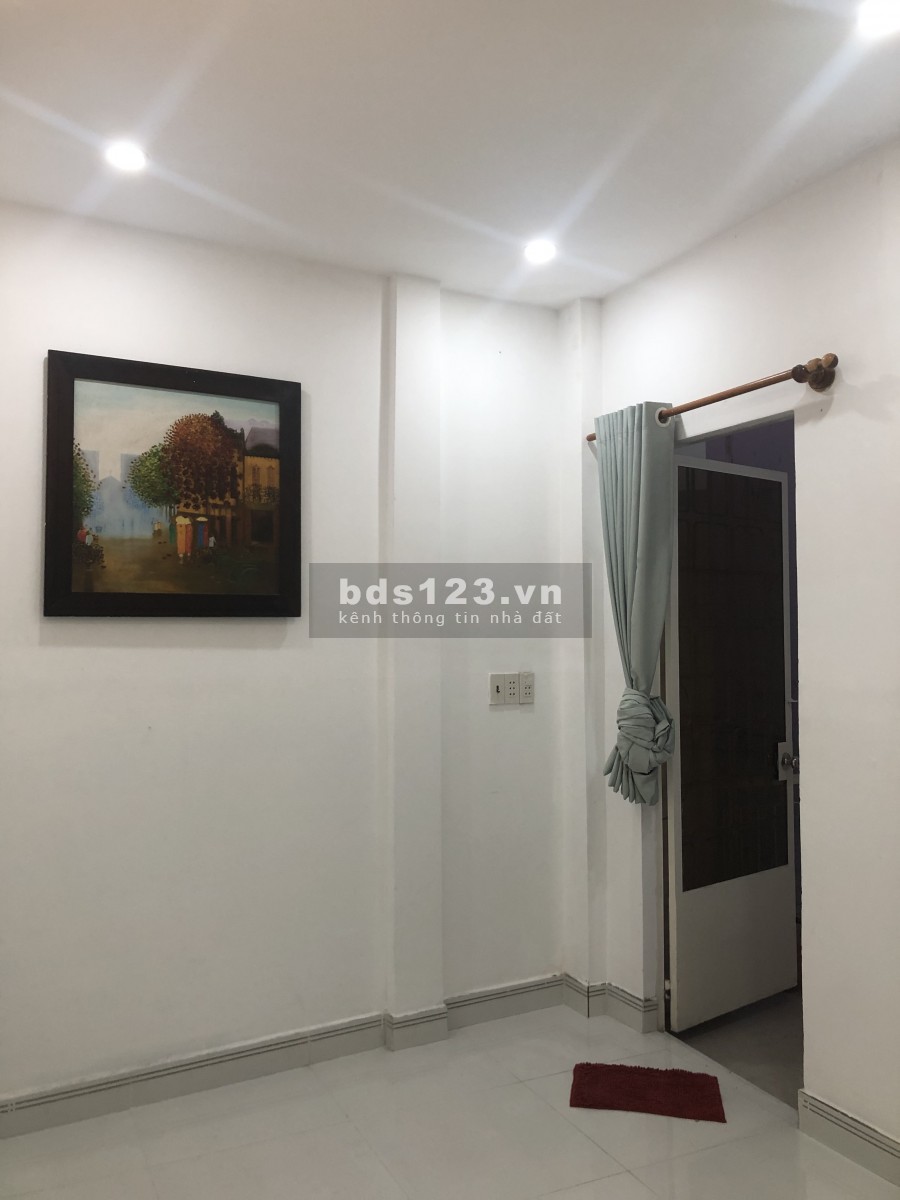 Nhà nguyên căn Phú Nhuận 2PN-2WC, nhà mới sạch sẽ chỉ 8tr/tháng. LH 0906699824