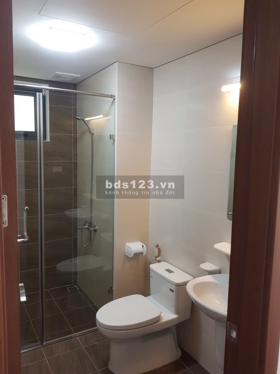 Xuất ngoại giao căn hộ góc 3PN, 97m2, ban công Nam, tầng trung. Giá: 1.950.000.000