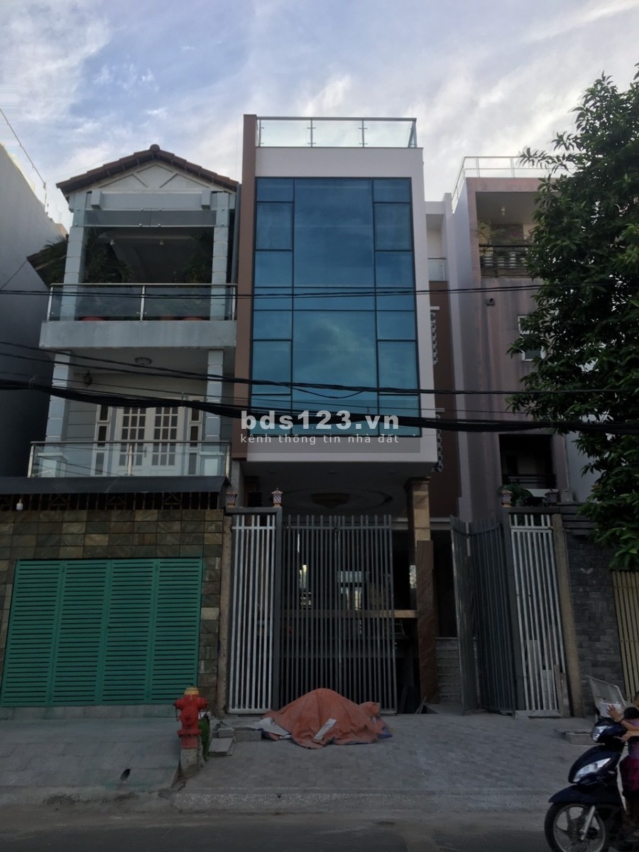 Nhà MT đ.Nguyễn Văn Lạc + cách chợ 100m