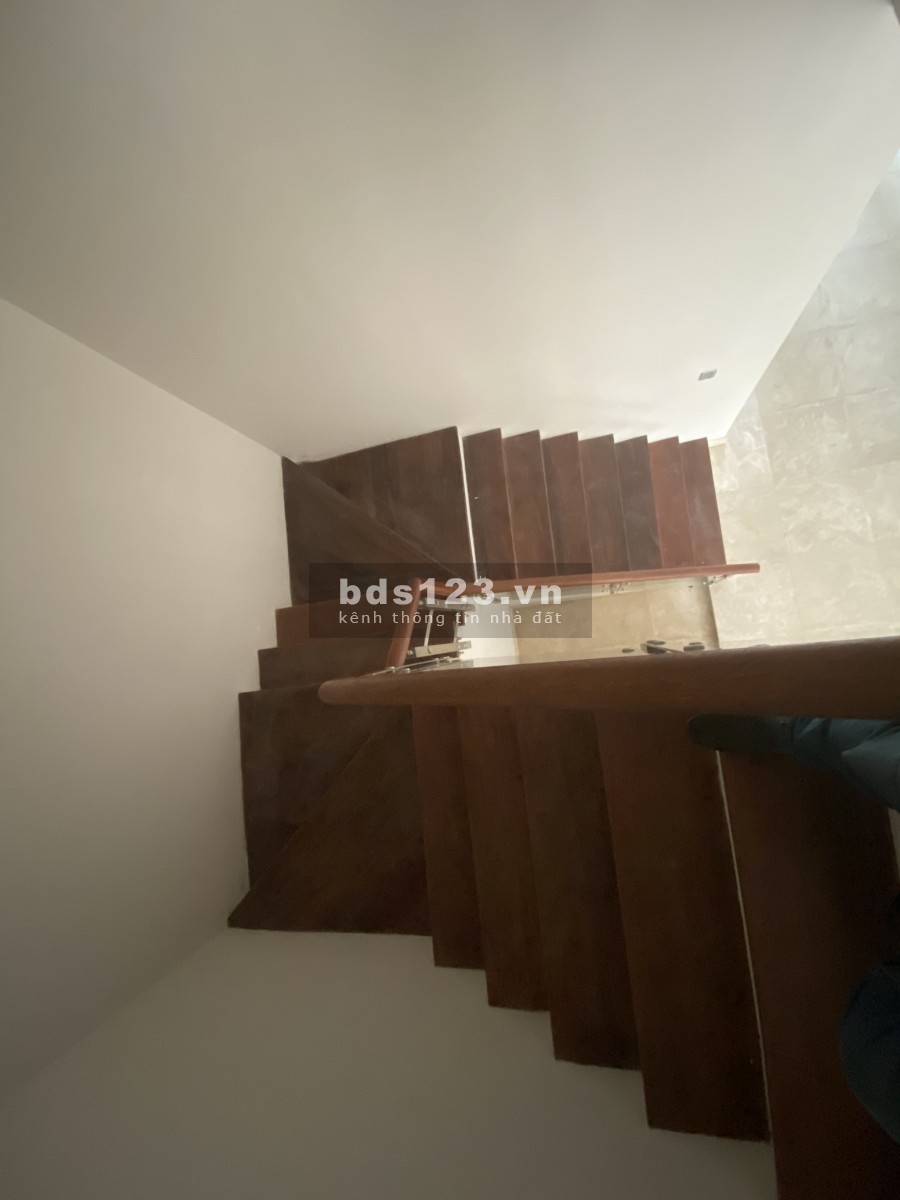 Bán biệt thự GIÁ TỐT K3 Ciputra, 140m2, 3 tầng, hướng Bắc, giá bán: 28 tỷ. LH: 0398195355