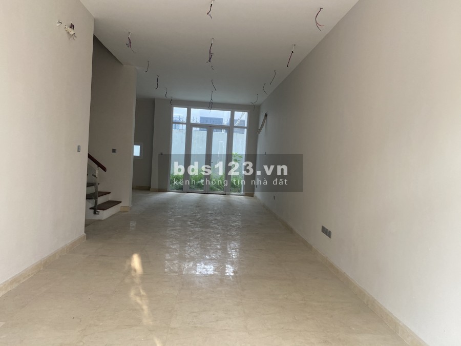 Bán biệt thự GIÁ TỐT K3 Ciputra, 140m2, 3 tầng, hướng Bắc, giá bán: 28 tỷ. LH: 0398195355