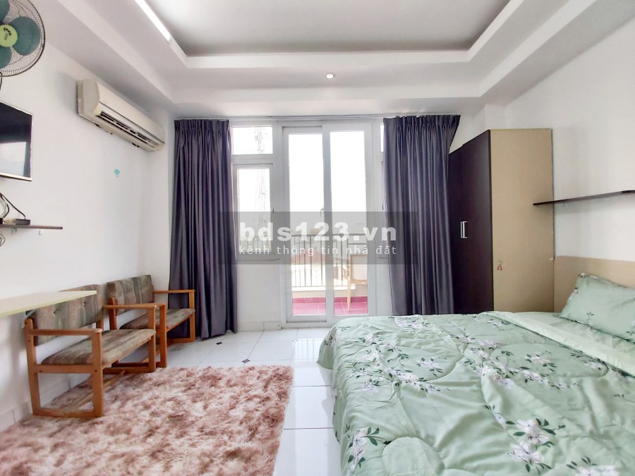 Căn Hộ Ban Công 2PN Gần Huỳnh Văn Bánh Q. Tân Bình