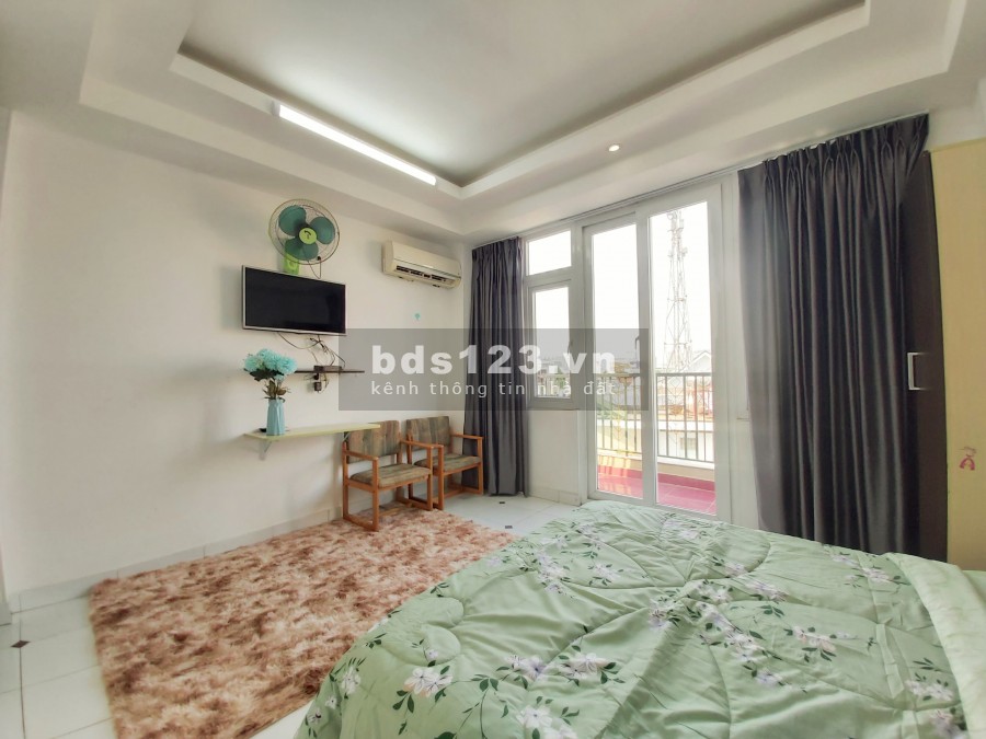 Căn Hộ Ban Công 2PN Gần Huỳnh Văn Bánh Q. Tân Bình