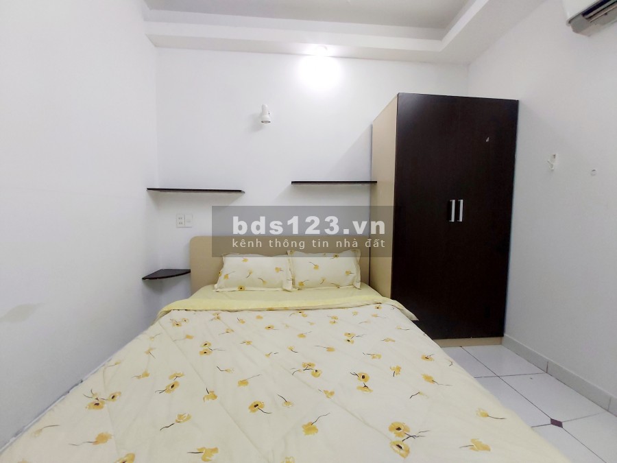 Căn Hộ Ban Công 2PN Gần Huỳnh Văn Bánh Q. Tân Bình