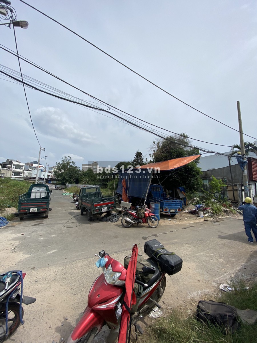 Bán lô đất góc mặt tiền phường Linh Đông quận Thủ Đức gần Phạm Văn Đồng