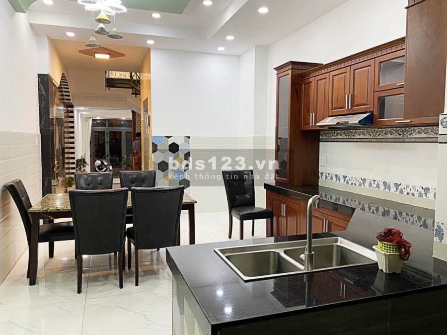 Bán nhà Quận 7, số 53J đường 3J Cư Xá Ngân Hàng dt 4x20m,5 lầu có thang máy