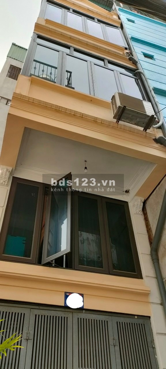 Nhà phố Bạch Mai 22mx5T xây chắc chắn, giá 2.5 tỷ lh 0916010180