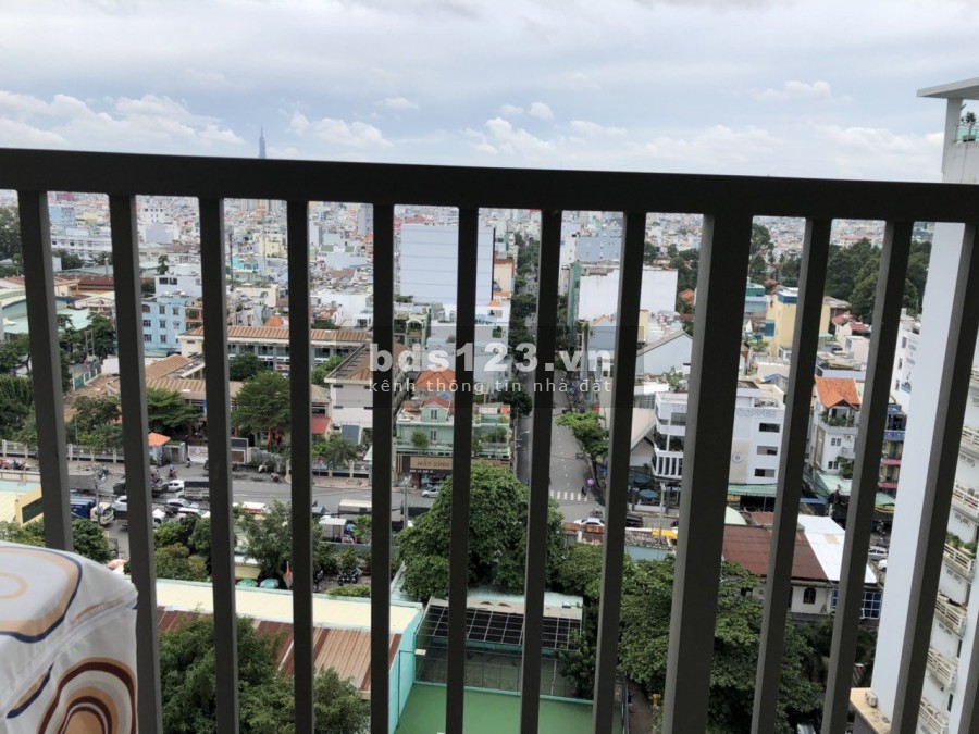 Cho thuê căn hộ 3 phòng ngủ Ochard Parkview, nội thất đẹp, view Landmark 81 giá tốt chỉ 18 triệu/tháng Tel 0942.811.343 Tony đi xem ngay