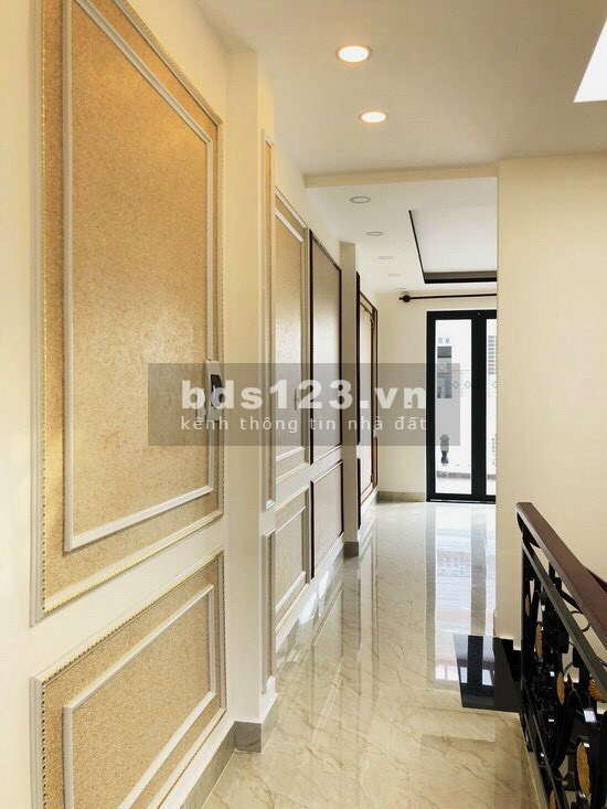 Bán nhà mặt tiền đường 41 P.Tân Quy dt 4x18m,2.5 lầu,giá 12 tỷ