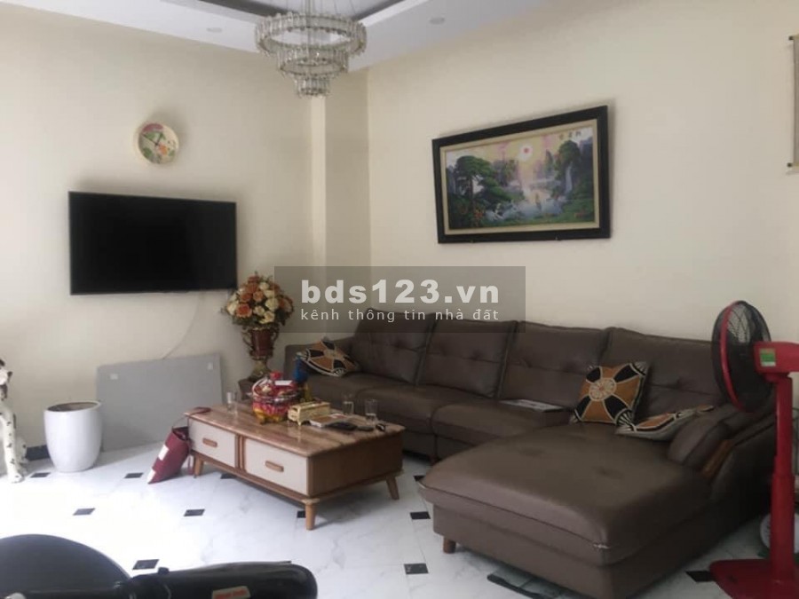 DO CHUYỂN CÔNG TÁC NHÀ EM CẦN BÁN GẤP NHÀ PHỐ HOÀNG MAI 43M3 GIÁ CHÀO 3,2 TỶ.