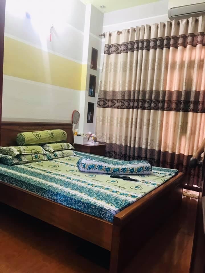 Bán Nhà Tân Phú 104m2 4 tầng HXH tránh Giá chỉ 8,3 tỷ