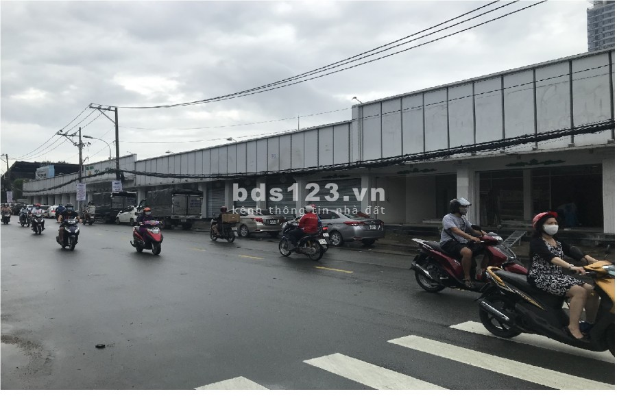 Cho thuê Mặt bằng Đường Lê Hồng Phong, P.2, Q10. DT: 20 x 35m (700m2)