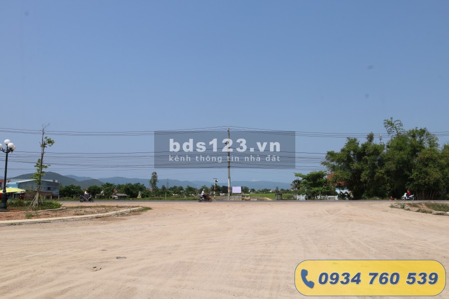Thị trường đất nền An Nhơn sôi sục với dự án Khu đô thị mới Cẩm Văn, giá hợp lý, thanh khoản tốt, sổ đỏ từng nền