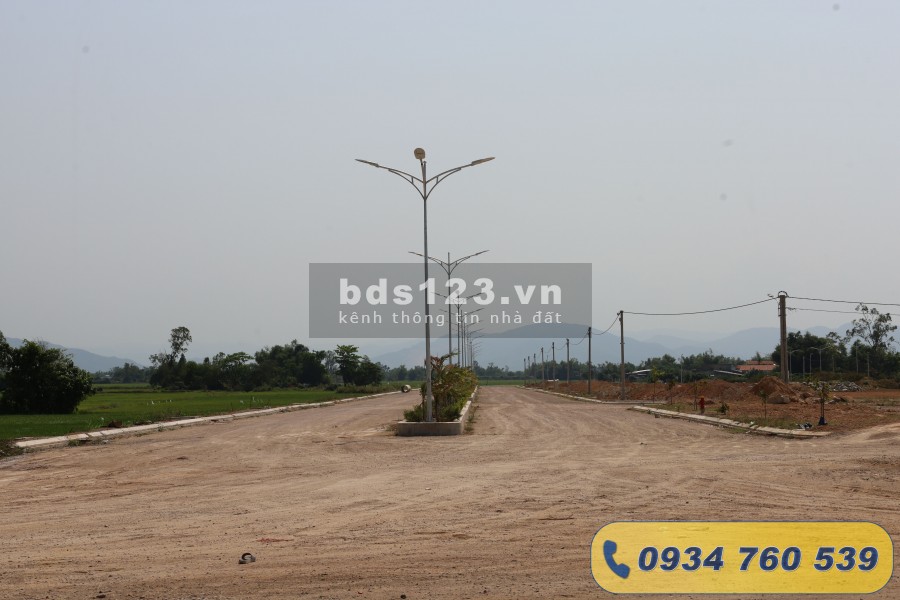 Thị trường đất nền An Nhơn sôi sục với dự án Khu đô thị mới Cẩm Văn, giá hợp lý, thanh khoản tốt, sổ đỏ từng nền