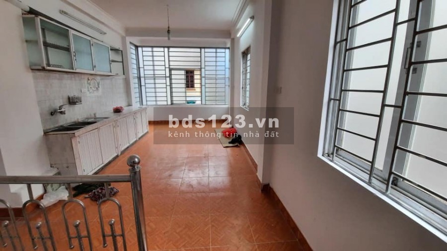 LÔ GÓC, CÁCH Ô TÔ TRÁNH 20M, ĐƯỜNG NGÕ TO CHO SH QUAY ĐẦU, NHÀ THOÁNG, SÁNG, GIÁ QUÁ HỜI