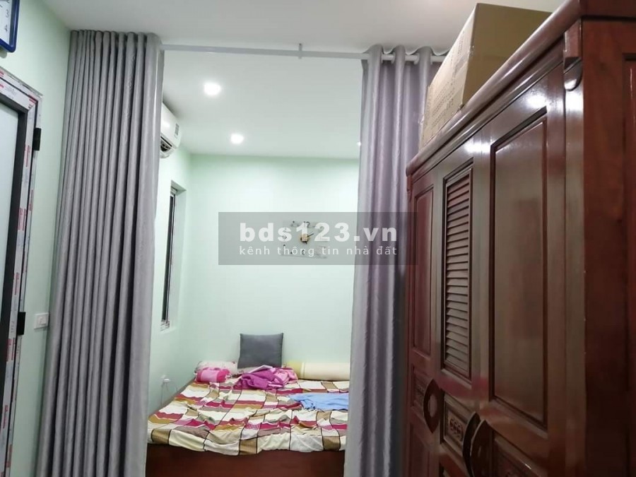Chính chủ bán nhà Nguyễn Sơn 40m 5 tầng mới chỉ 4 tỷ .