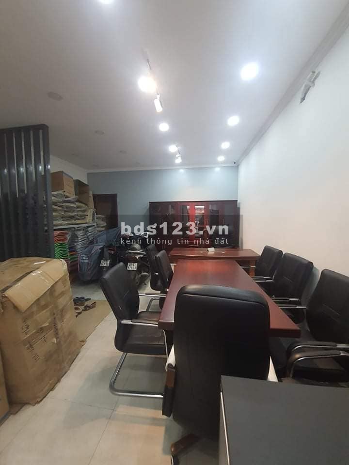 Cần bán gấp nhà Mặt Phố Khâm Thiên, diện tích 100m2 giá 26,5 tỷ (260T/m2)