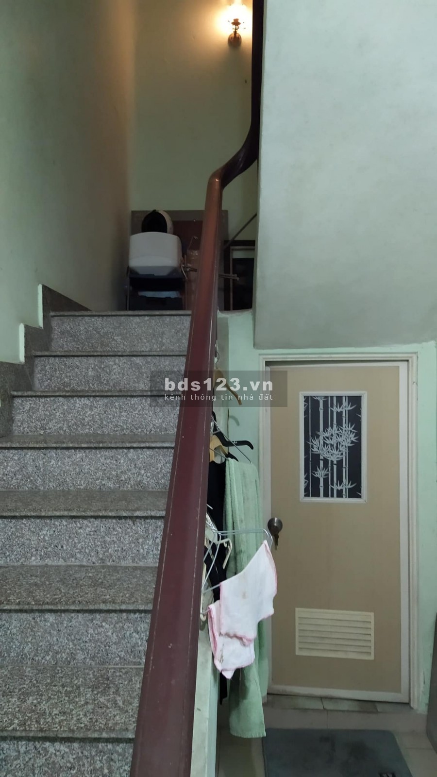 Bán Đất Tặng Nhà Nhà Phố Nguyễn Văn Cừ, 75m2 X 3.5 tầng, Mt: 6.8m Giá chỉ 3.7 tỉ