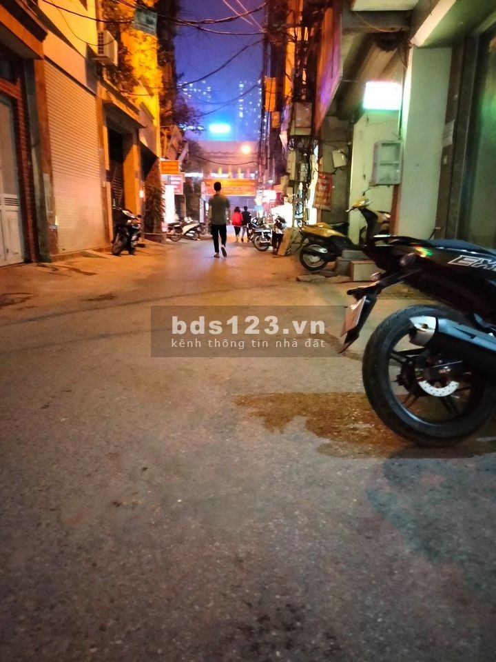 CẦU GIẤY 55M MẶT NGÕ NHƯ MẶT PHỐ KINH DOANH SẦM UẤT.