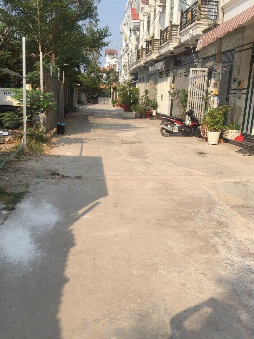 BÁN NHÀ HẺM 2177 HUỲNH TẤN PHÁT.SỔ RIÊNG HẺM XE HƠI THẬT 100%