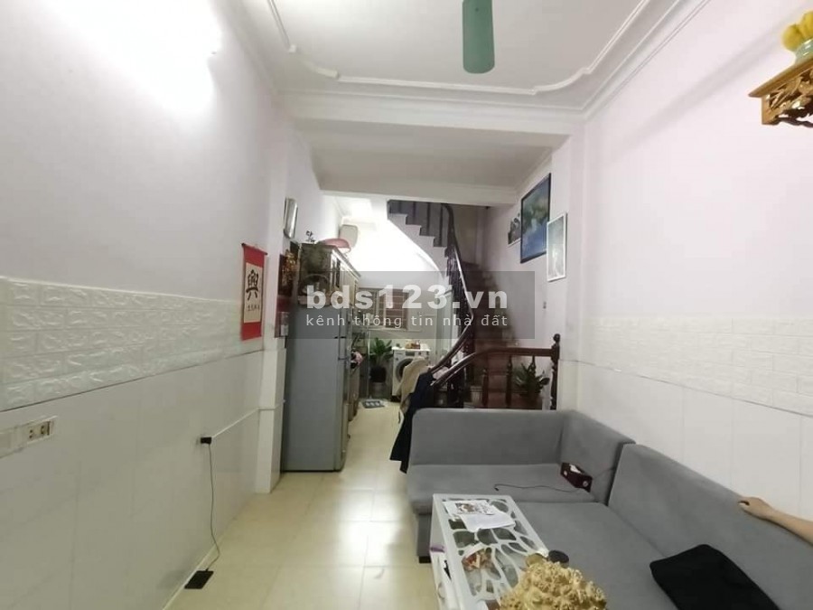 SIÊU RẺ NHỈNH 2 TỶ CÓ NGAY NHÀ TRUNG TÂM HÀ NỘI Ô TÔ ĐỖ CỬA NỞ HẬU