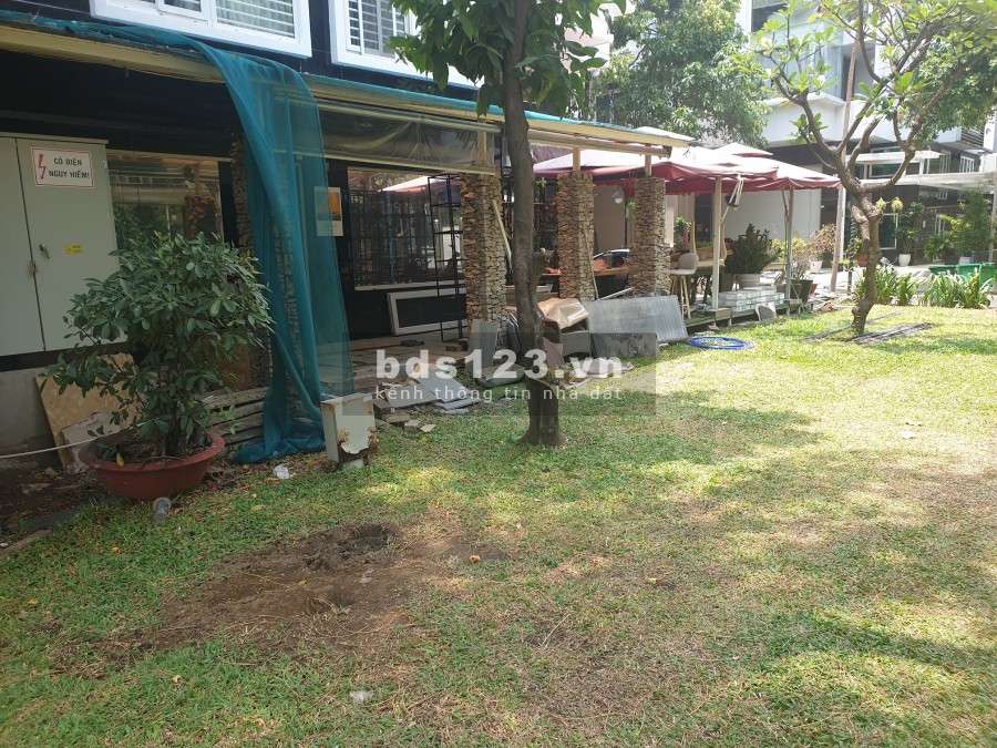 Cho thuê mặt bằng khu phố Hàn Quốc Quận 7, 300m2,rất thoáng,Trung tâm Khu Phố Hàn Quốc