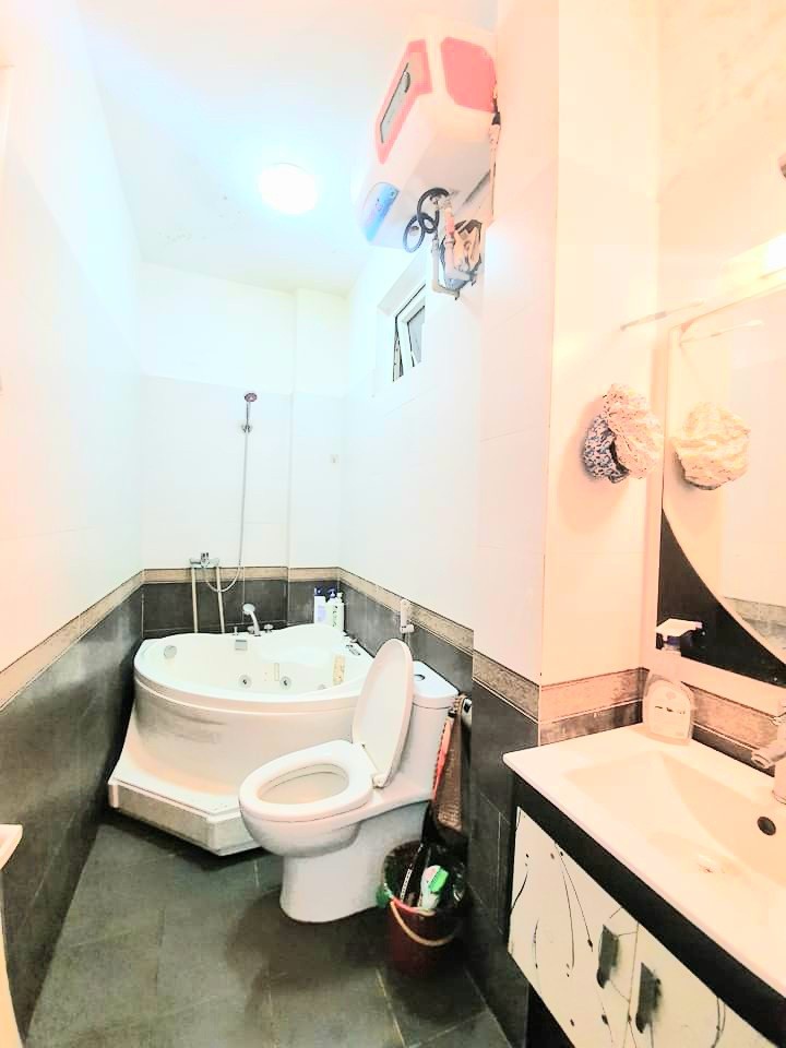 Bán gấp nhà Lương Khánh Thiện 50m 3 tầng 2 thoáng ô tô đỗ cổng chỉ 3.55 tỷ
