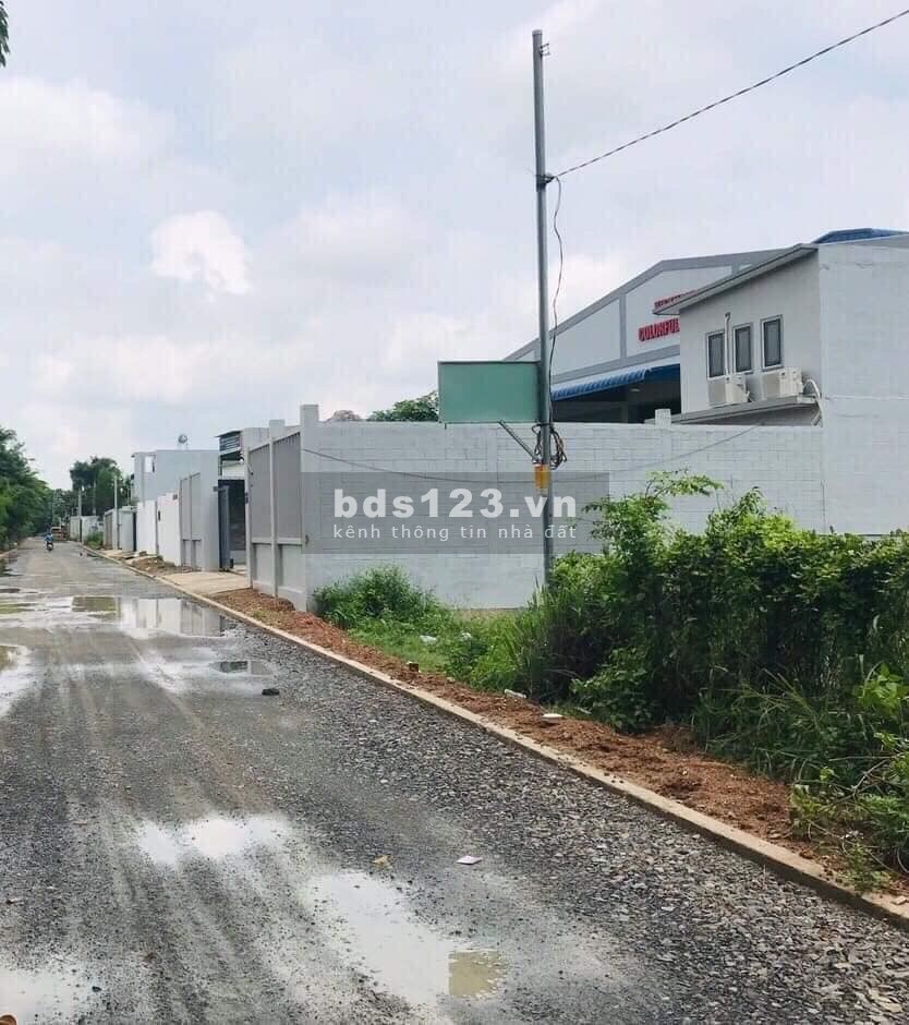 Chính chủ bán gấp lô đất gần cổng Vsip2 Vĩnh Tân, Tân Uyên, 950tr, chính chủ