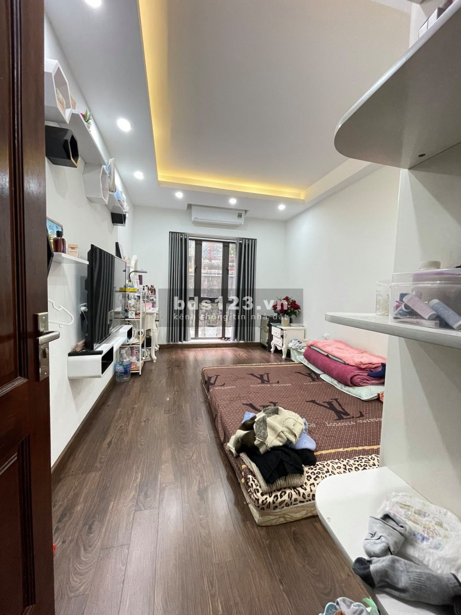 Gia đình cần bán gấp nhà để đầu tư kinh doanh mặt tiền Hà Đông