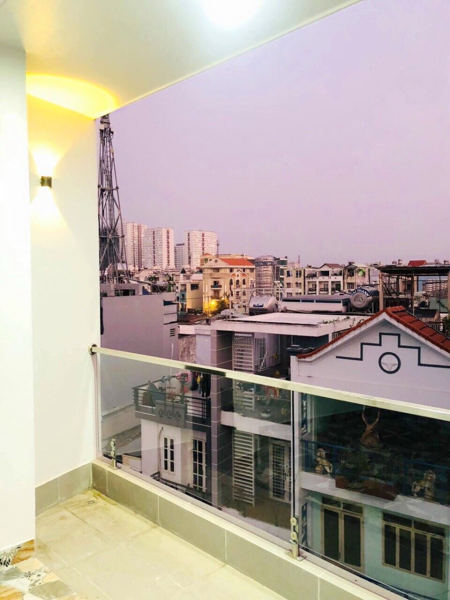 Nhà mới, 3 lầu hẻm ôtô gần MT đường Tám Danh P4 Q8