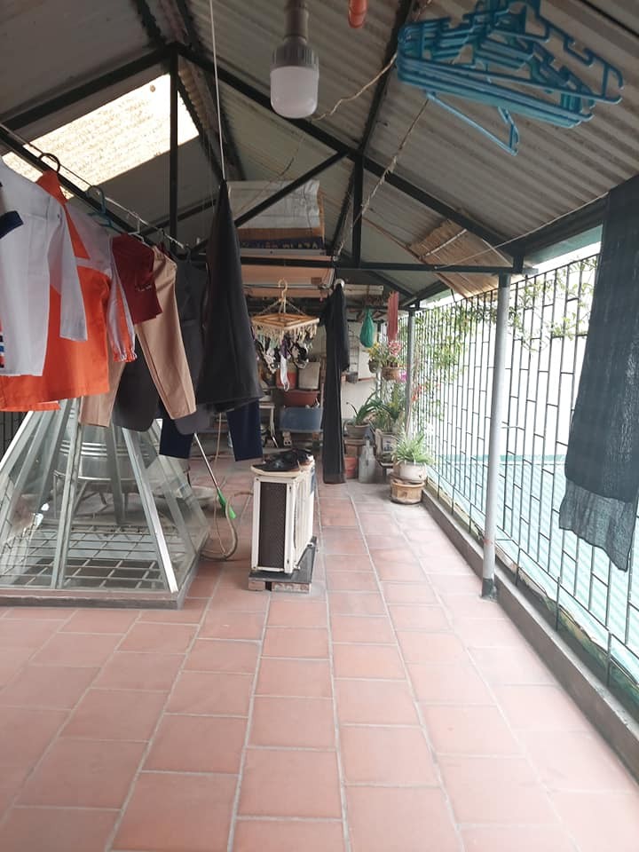 Hơn 2 tỷ nhà ngõ Vĩnh Hưng dt 42m 5 tầng sổ đỏ chính chủ