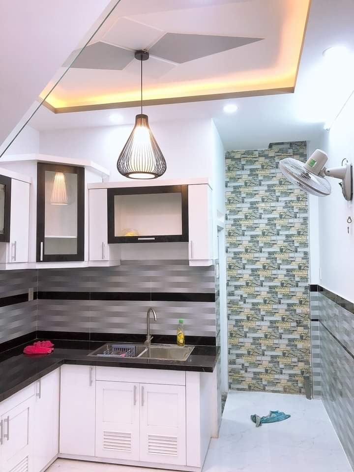Nhà bán hẻm đường số 18, DTSD: 80m2, 2 Tâng, nhà mới 100%, hẻm xe hơi, giá 1.7tỷ
