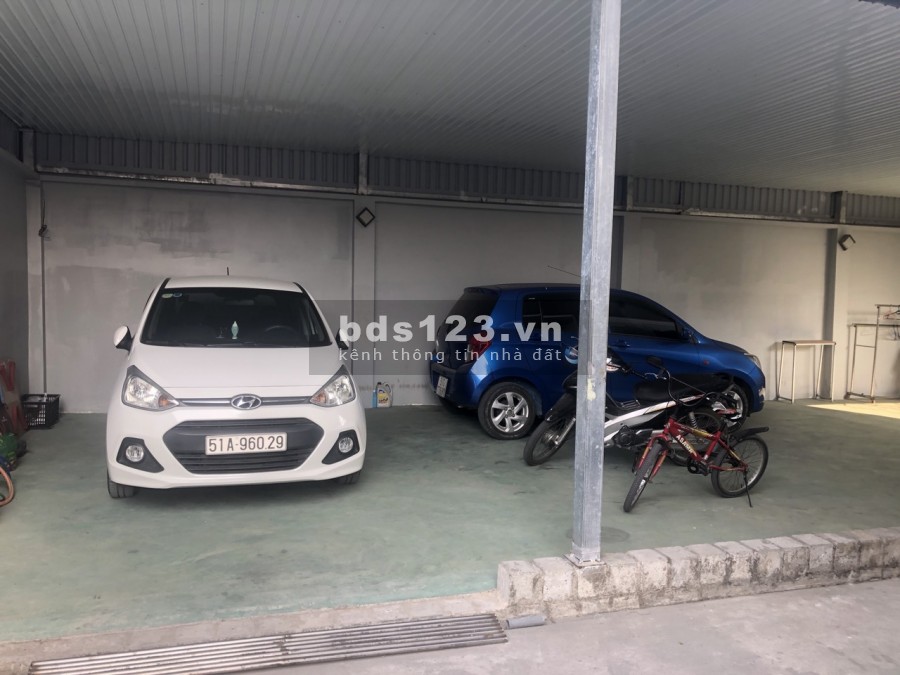Biệt thự KDC BÁCH KHOA, 1 trệt 1 lầu 430m2, full nội thất, có sân rộng-vườn-gara oto