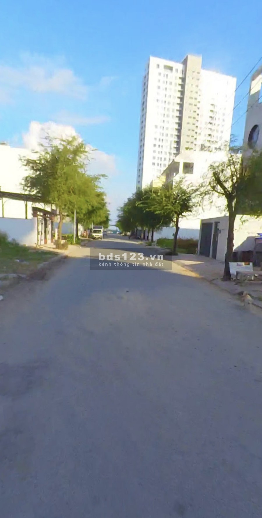 Bán Đất nền chính chủ quận 2 mặt tiền Trương Văn Bang, 85m2 giá chỉ 5,6 tỷ có sổ sẵn xây được ngay