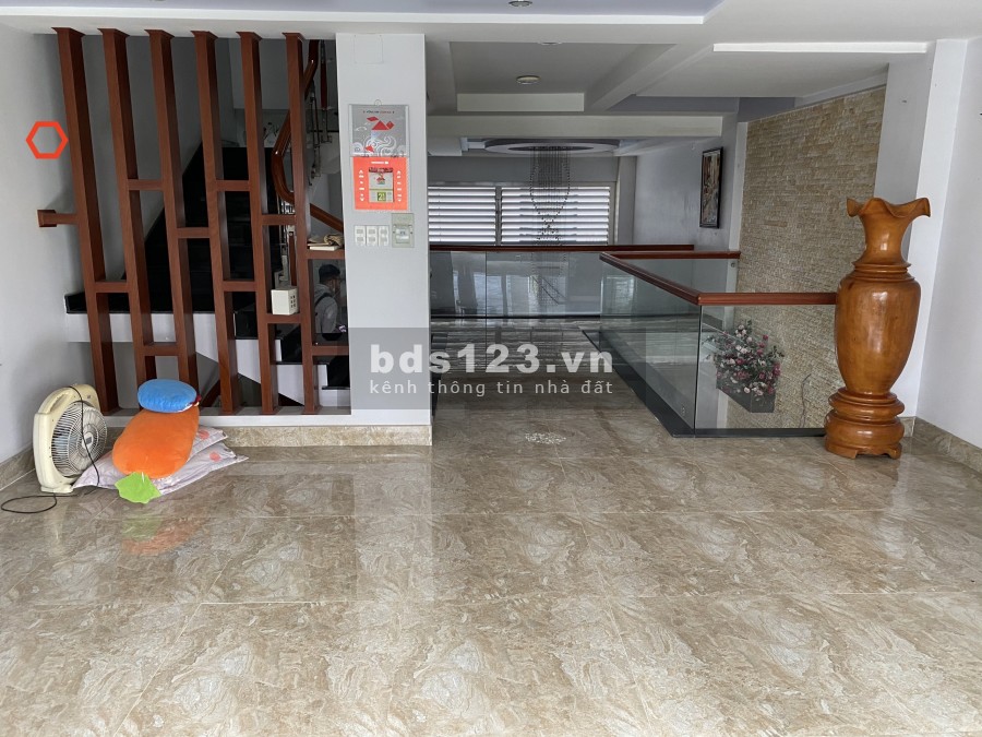 Nhà HXT Đặng Thuỳ Trâm 6x20m Trệt lửng, 3lầu. 32tr.