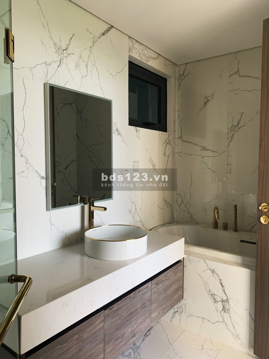 Cắt Lỗ 73m2 Sunshine City (2 ngủ + 2 WC) Tầng trung nguyên bản CĐT Giá: 3 tỷ (bao phí)