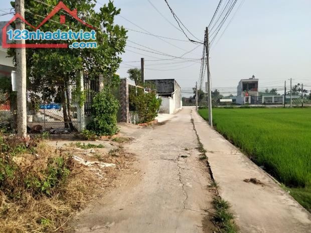 Đi nước ngoài làm việc nên bán gấp lại đất nhà ở Tân An, có sổ riêng, bao sang tên công chứng