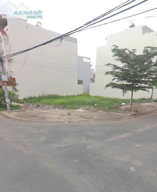Bán gấp đất Quận 6, sổ hồng riêng, sang tên ngay trong ngày