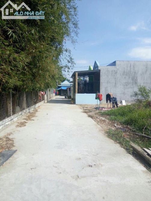 Bán đất gấp để đi Mỹ, nằm ngay vị trí đẹp, sổ hồng riêng, sang tên liền tay