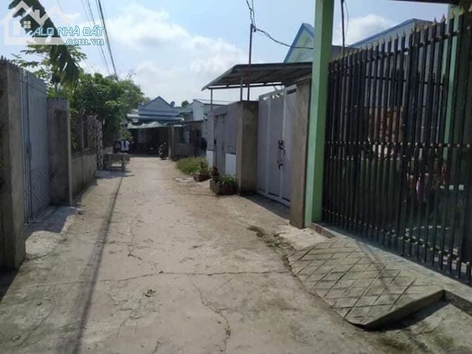 Bán đất gấp để đi Mỹ, nằm ngay vị trí đẹp, sổ hồng riêng, sang tên liền tay