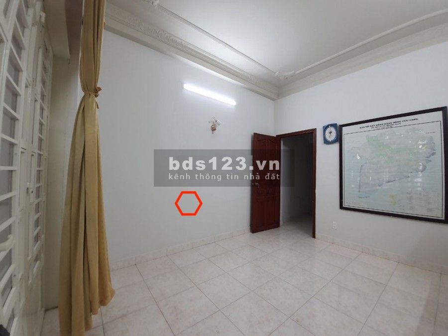 Mặt Tiền Công Viên Nguyên Hồng 4x18m trệt. 2lầu.