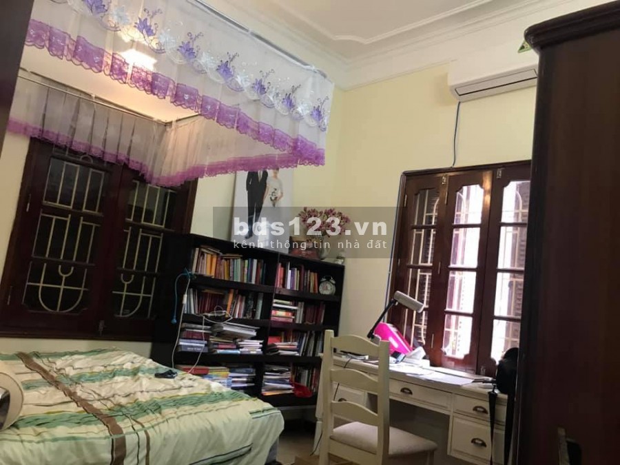 BÁN NHÀ MẶT PHỐ- RẤT GẦN PHỐ CẦU GIẤY-ĐẦY ĐỦ TIỆN ÍCH