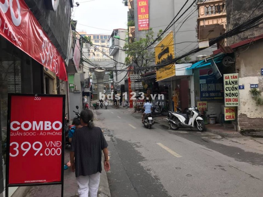 BÁN NHÀ MẶT PHỐ- RẤT GẦN PHỐ CẦU GIẤY-ĐẦY ĐỦ TIỆN ÍCH