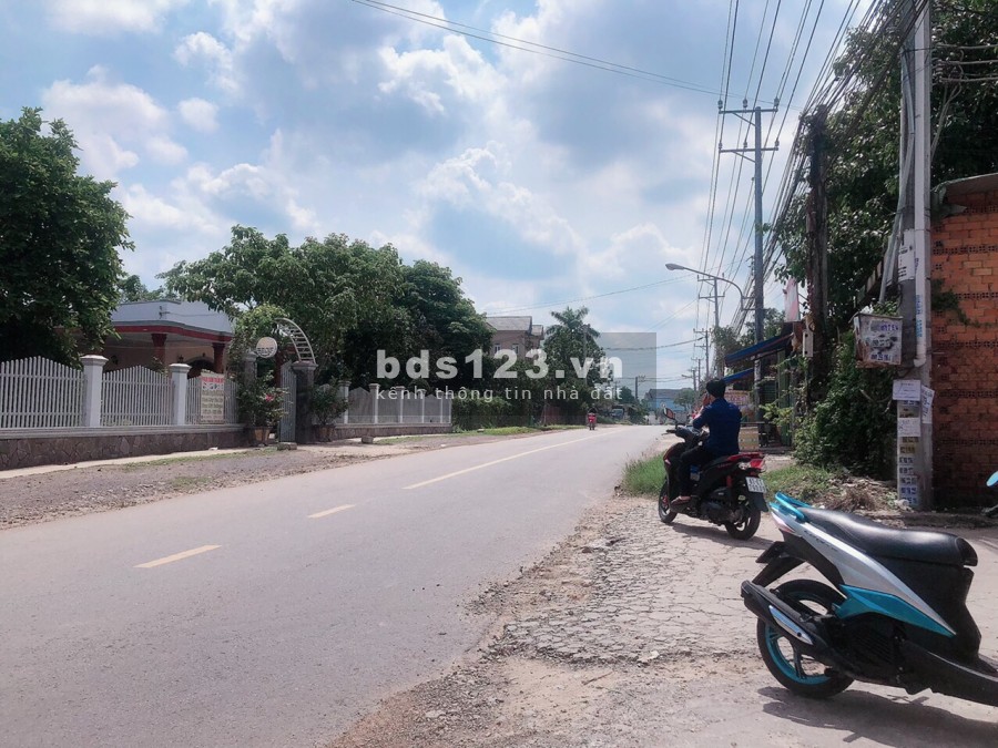 Chính chủ bán gấp lô đất gần cổng Vsip2 Vĩnh Tân, Tân Uyên, 950tr, chính chủ